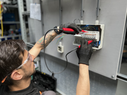 omscholen monteur techniek elektrotechniek installatietechniek
